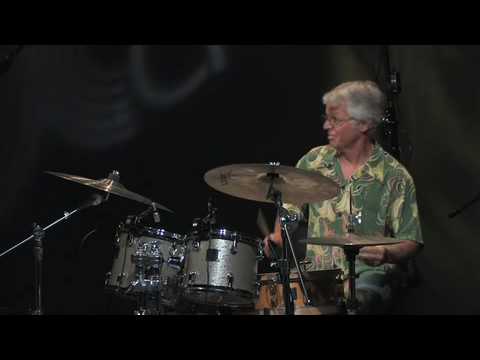 Ralph Humphrey Jams on The Art of Drumming