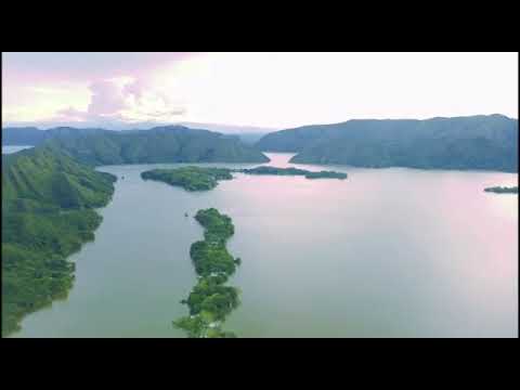 lo más hermoso de la represa de prado Tolima en Colombia.
