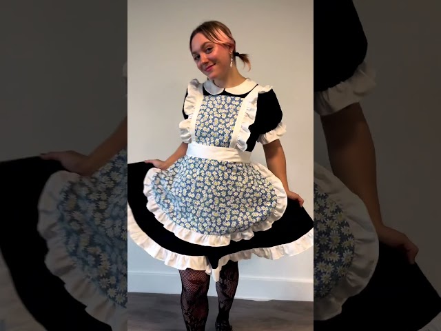 Vídeo relacionado con Maid Cosplay Anime Disfraz de Criada para Cosplay Traje de Maid con Vestido Delantal Sombrero Collar Pierna Anillo Manga para Halloween Ropa Festiva