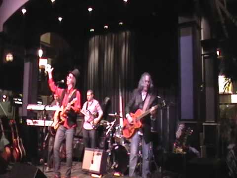 Tom Petty Tribute Band Damn the Torpedoes perform Don't Come Around Here No More