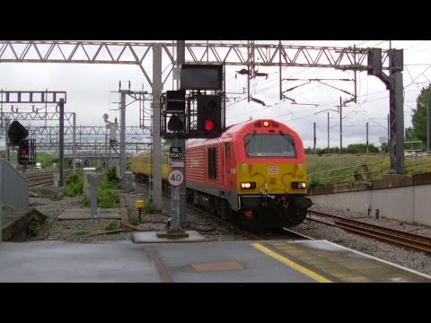 (HD) DB 67027 + 82111 Thunder Through Nuneaton With 2 Tone 29/05/14