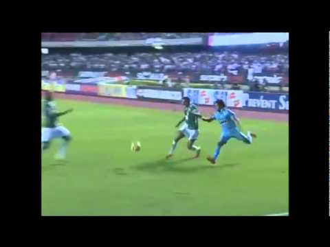 Neymar Drible Sensacional - Guarani 0-3 Santos 06-05-2012