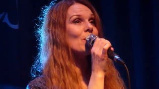 Kari Rueslåtten - Wintersong (live @ De Boerderij Zoetermeer 03.12.2015) 4/6