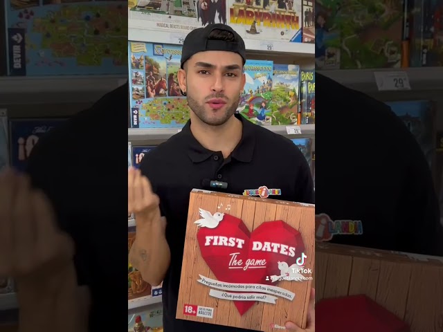 Vídeo relacionado con Mattel Games Pictionary - Juego de fiesta solo para adultos, juego de dibujo con bocetos tontos y tarjetas de pista NSFW, tableros, marcadores y temporizador de arena