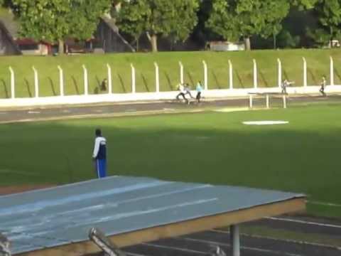 Revezamento 4x75 metros