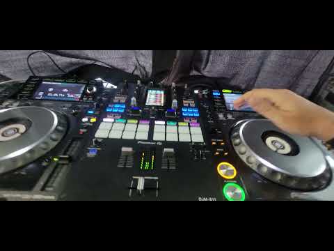 Pioneer CDJ 2000 nexus with DJM S11 and Serato DJ Pro