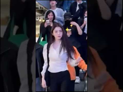 Han so hee and iu and jungkook airpot together #han soo hee #jk #iu
