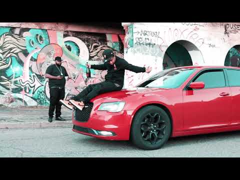 Sandy - Risktaker (Official Music Video)