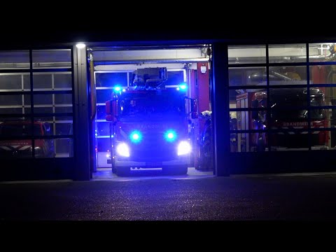 P1, Brandweer Dokkum [HW 02-4250] naar schoorsteenbrand aan De Gentiaan in De Westereen