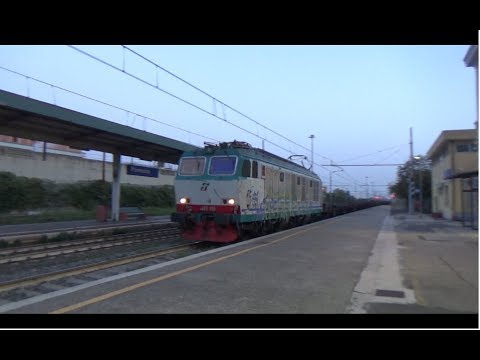 E652.105 + merci con assi di ferro, in transito a Pomezia!