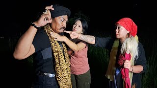 Download lagu LIVE MISTERI !! TERBONGKAR DUKUN INI PELINDUNG PARA KORUPTOR mp3 Download lagu LIVE MISTERI !! TERBONGKAR DUKUN INI PELINDUNG PARA KORUPTOR mp3