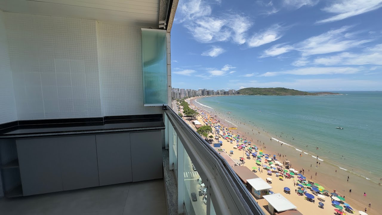 Apartamento na Praia do Morro de frente para o mar reformado com 4 suítes