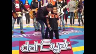 Download lagu Republik selingkuh'nyanyi bareng om ruri repvblik' mp3