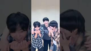 Download lagu Beautiful Stranger #SEUNGKWAN 💙 #TXT #BEOMGYU #SOOBIN #BeautifulStrangers mp3 Download lagu Beautiful Stranger #SEUNGKWAN 💙 #TXT #BEOMGYU #SOOBIN #BeautifulStrangers mp3