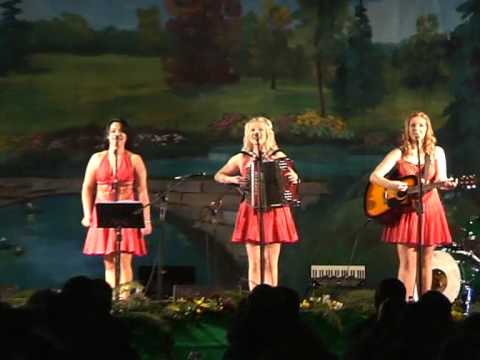 Ansambel Iskrice - Če lučka gori (v živo)