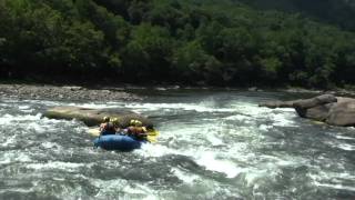 preview picture of video '1600 cfs - Stripper Rapid - New River Gorge, West Virginia'