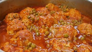 בקלי קלות- קציצות עוף ואפונה (ליהי קרויץ - מטבח בקלי קלות) - התמונה מוצגת ישירות מתוך אתר האינטרנט יוטיוב. זכויות היוצרים בתמונה שייכות ליוצרה. קישור קרדיט למקור התוכן נמצא בתוך דף הסרטון