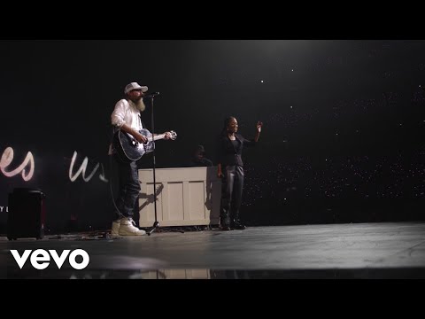 Passion, Crowder, Chidima - God Really Loves Us (Live From Passion 2022)