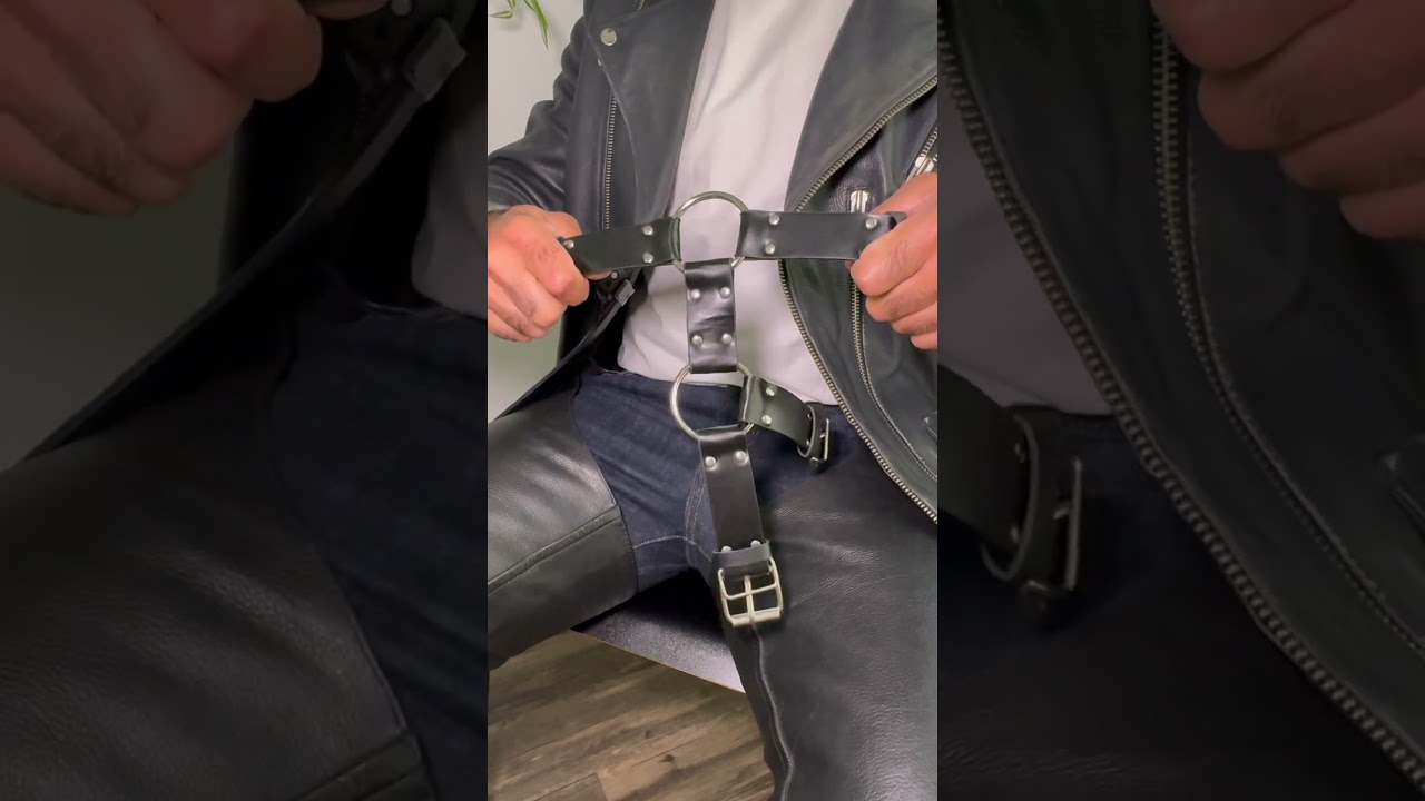 some leather #ASMR for our good subs 😈⛓️‍💥 #grindr #asmr #daddylessons