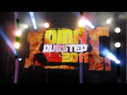 DJ Captain Crunch winning Best Breakthrough Dubstep DJ 2011