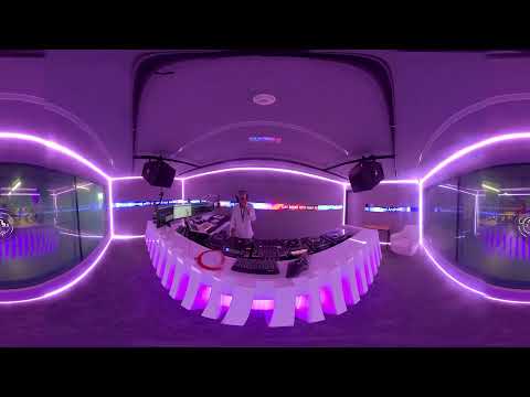 DAY BREAK WITH XAVI EMPARAN PRESENTS BEAT THE DEEP BY WOLO