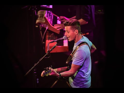 RUN - REX REBEL (LIVE @ RADIO 1 REX REBEL SESSIE)