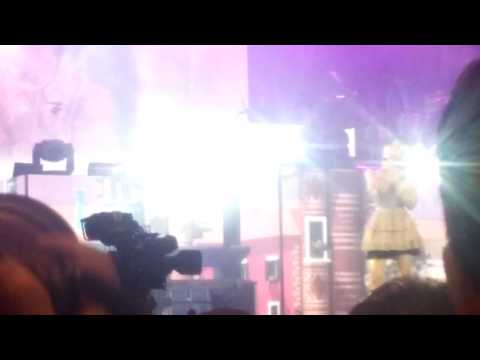 161216 IU Concert 24 Steps in HK - The Shower