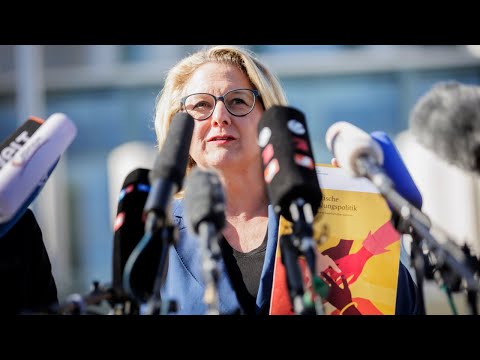 Entwicklungsministerin Schulze stellt Strategie für feministische Entwicklungspolitik vor