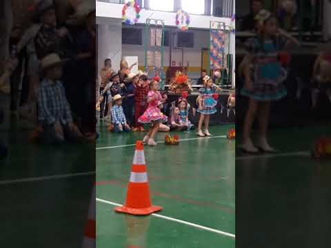 Pula fogueira... Festa junina...