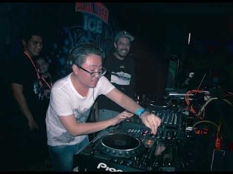 Godfarm & Acma - Bluetone (Makoto Remix - White Label)