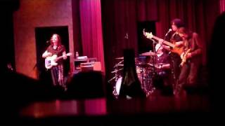 Robben Ford - encore at Yoshis 1-14-10 &quot;Spoonful&quot; 7 mn.