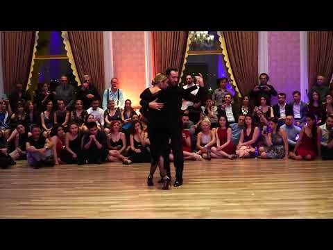  Facundo Piñero  and  Noelia Hurtado Pitruzzella  are  dancing  to  the  vals  "  Adios Querida  "  by  Juan D'Arienzo  at  TanGO TO Istanbul  in  2020