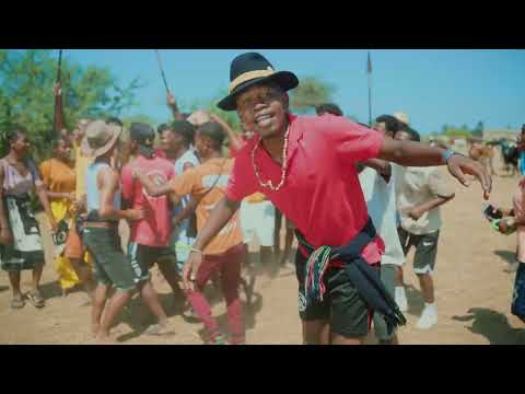 MANJA KOAH- Berenin'ny môla Zaza (Video officiel)
