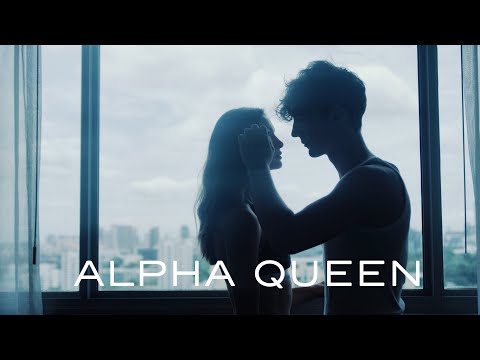 download lagu mp3 mp4 Das Lied Alpha Queen, download mp3 Das Lied Alpha Queen free download, download mp3 Das Lied Alpha Queen