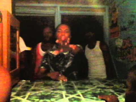 Jerry Spinit free styling with his friends!!