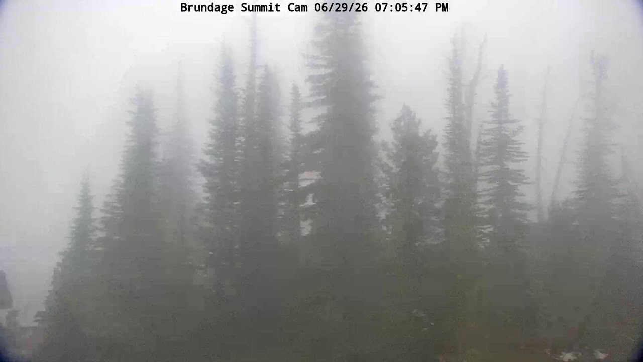 Live webcam view of Cámara de la Cumbre de Brundage Mountain