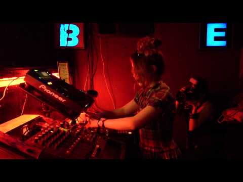 RED PIG FLOWER @EAST VILLAGE LONDON