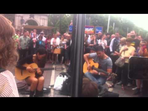 Rodrigo y Gabriela perform live on Grafton Street