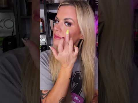 🎀The makeup company I’m partnered with has a soft heart for foster care