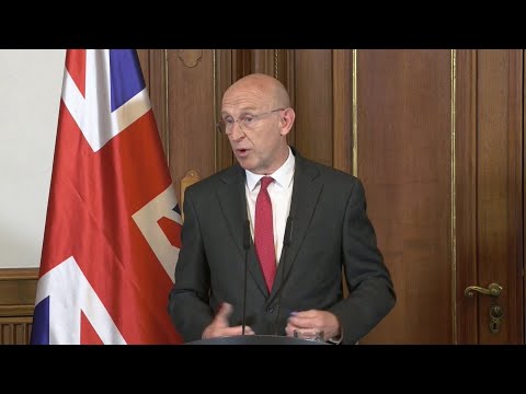 Time 'to act' and 'put pressure on Putin' says UK defence minister | AFP