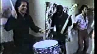 I Can Play That Rock and Roll Joe Walsh - Yahoo! Video Search.flv