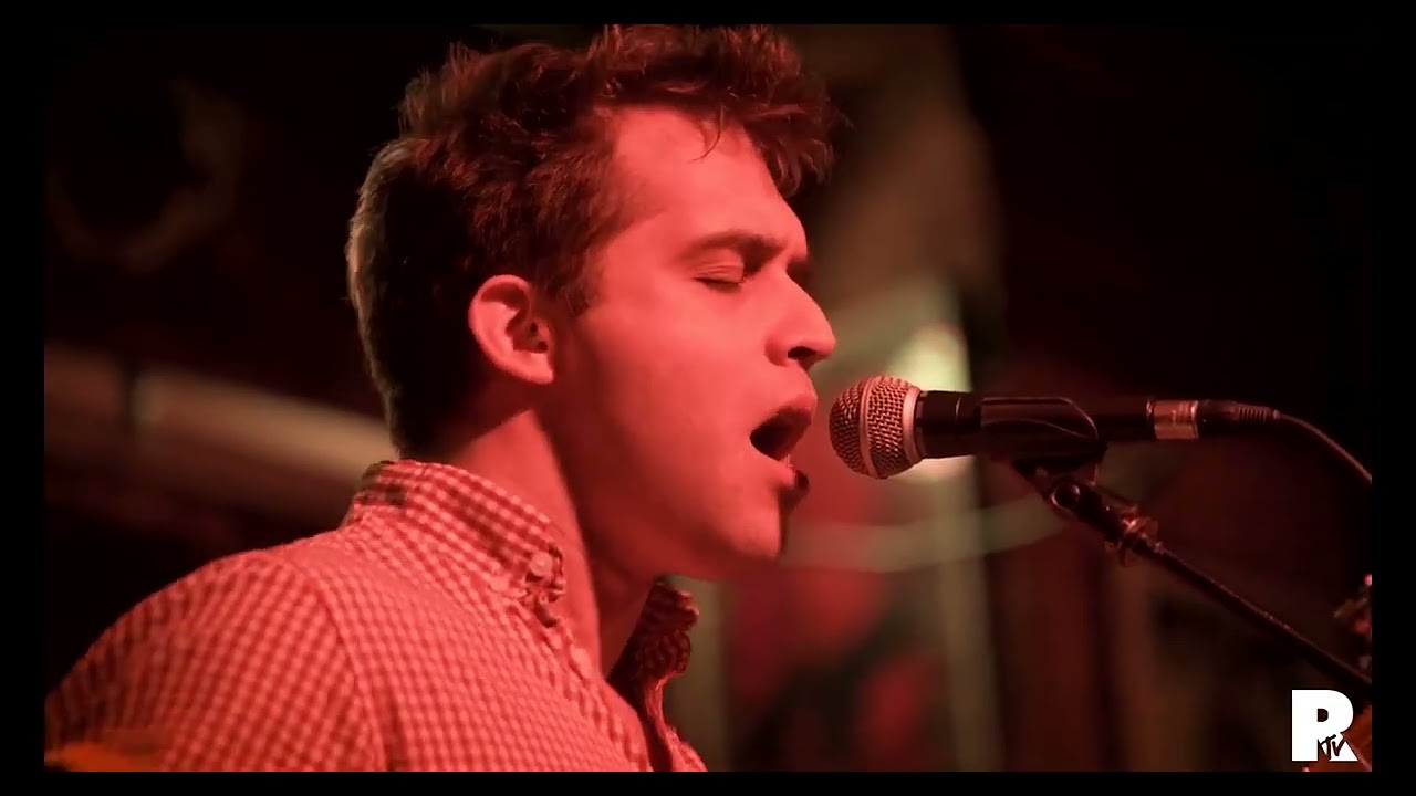 Never Been Won't Go - Leon Redbone Isn't Real (Live at Reggie's)