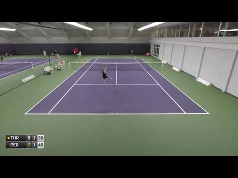 Conny Perrin hits 2x tweener and behind-the-back shot to win a point 🔥