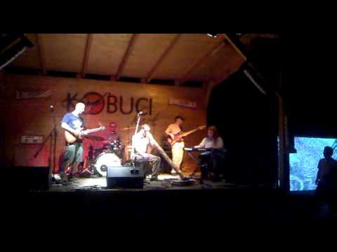 90 Degrees South by String Theory live at Kobuci Garden 05.08.2010.mp4