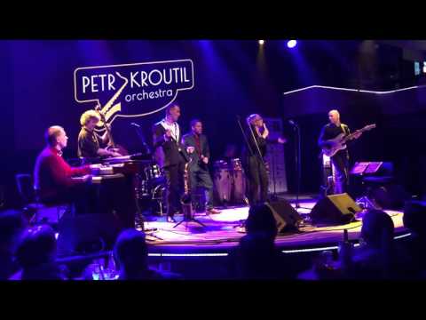 Matěj Ruppert, Tereza Černochová a Petr Kroutil zpívají reggae!