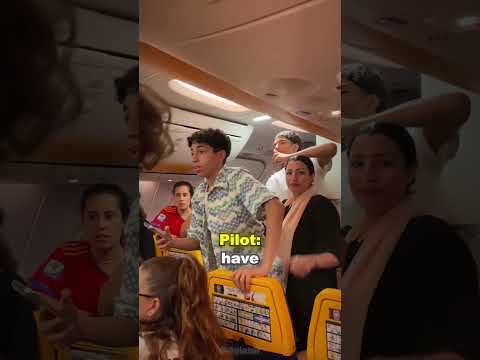 Spanish Fans Reaction To WORLD CUP Victory On Flight! 🔥