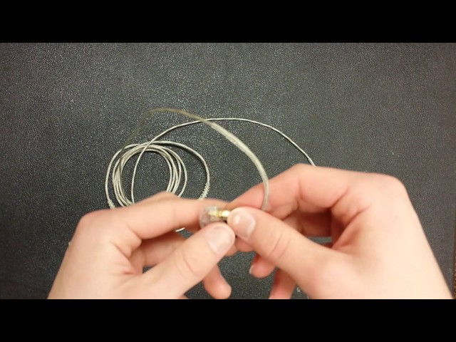 Vídeo relacionado con EZ EAR KBEAR ST6 Cable de actualización para monitores internos 4N 4 núcleos OFC IEM HiFi chapado en plata Cable con cable MMCX para TIN T2PRO SE535 SE315 SE215 SE425 Timeless (2,5 mm, MMCX, azul)