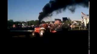 preview picture of video 'Farmall 1206 Diesel 1 Northwood IA 20140621'