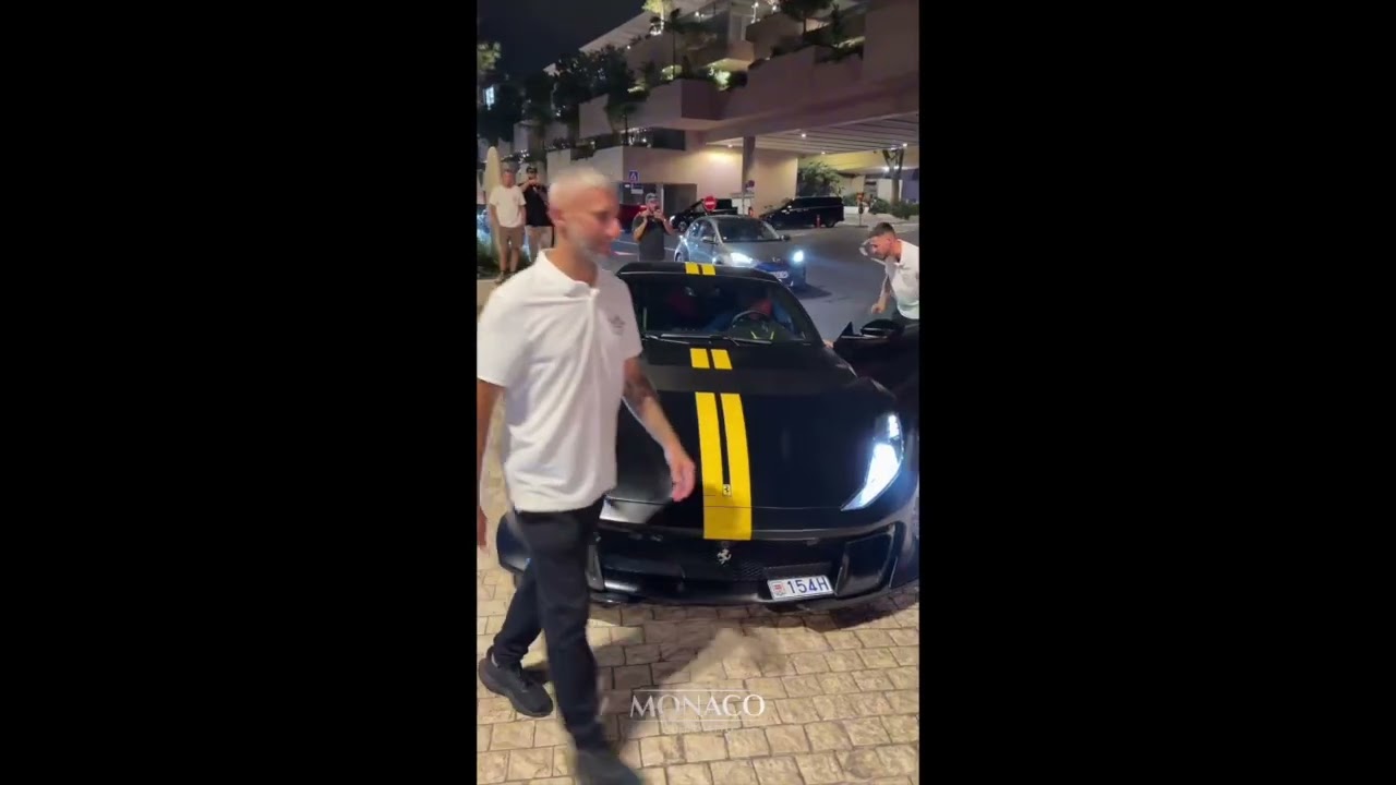 Jannik Sinner, il video con la Ferrari da un milione di euro per le strade di Montecarlo