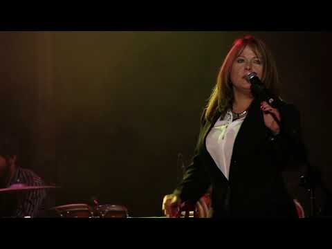 Liuba María Hevia - Si me falta tu sonrisa (en vivo)